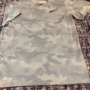 NIKE DRI-FIT MEN'S SIZE "M"